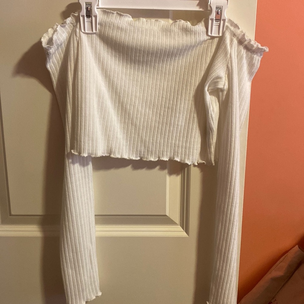 Women’s small long sleeve cropped shirt. Off shoulder.